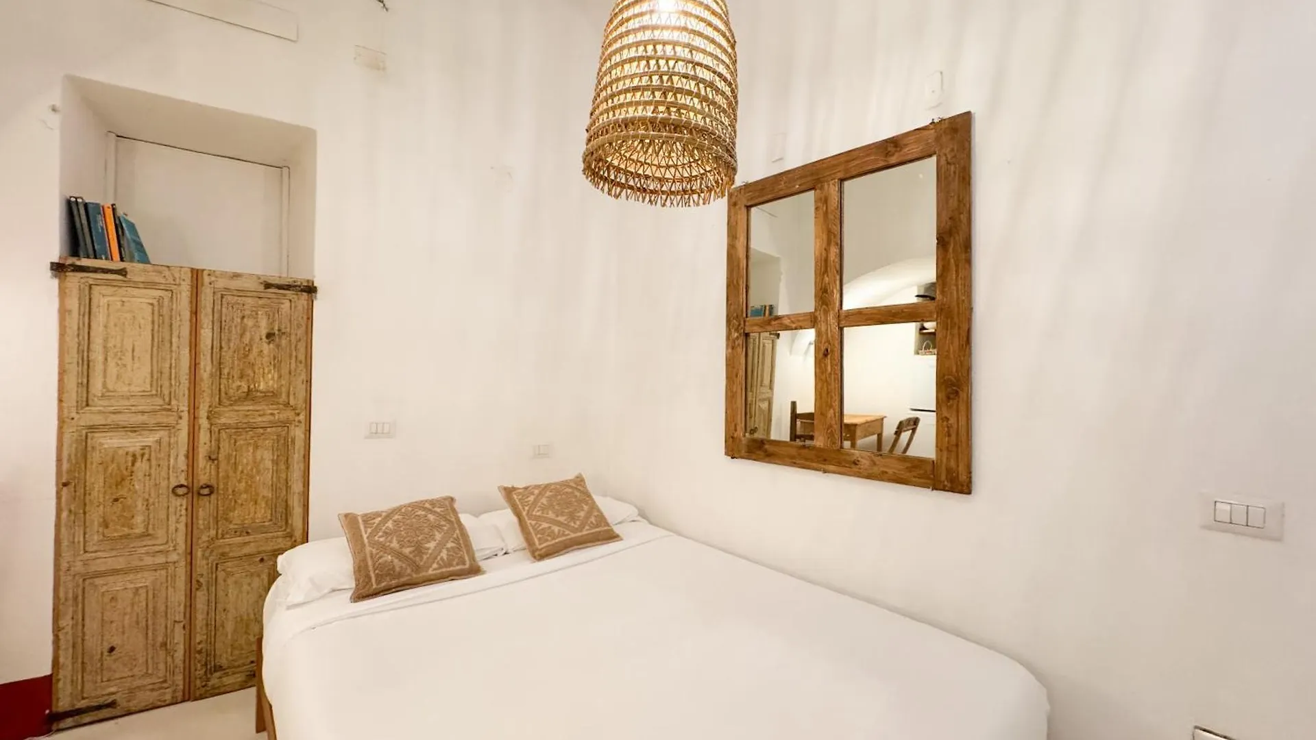 Kalma - Genovesi Mini House Apartment Cagliari
